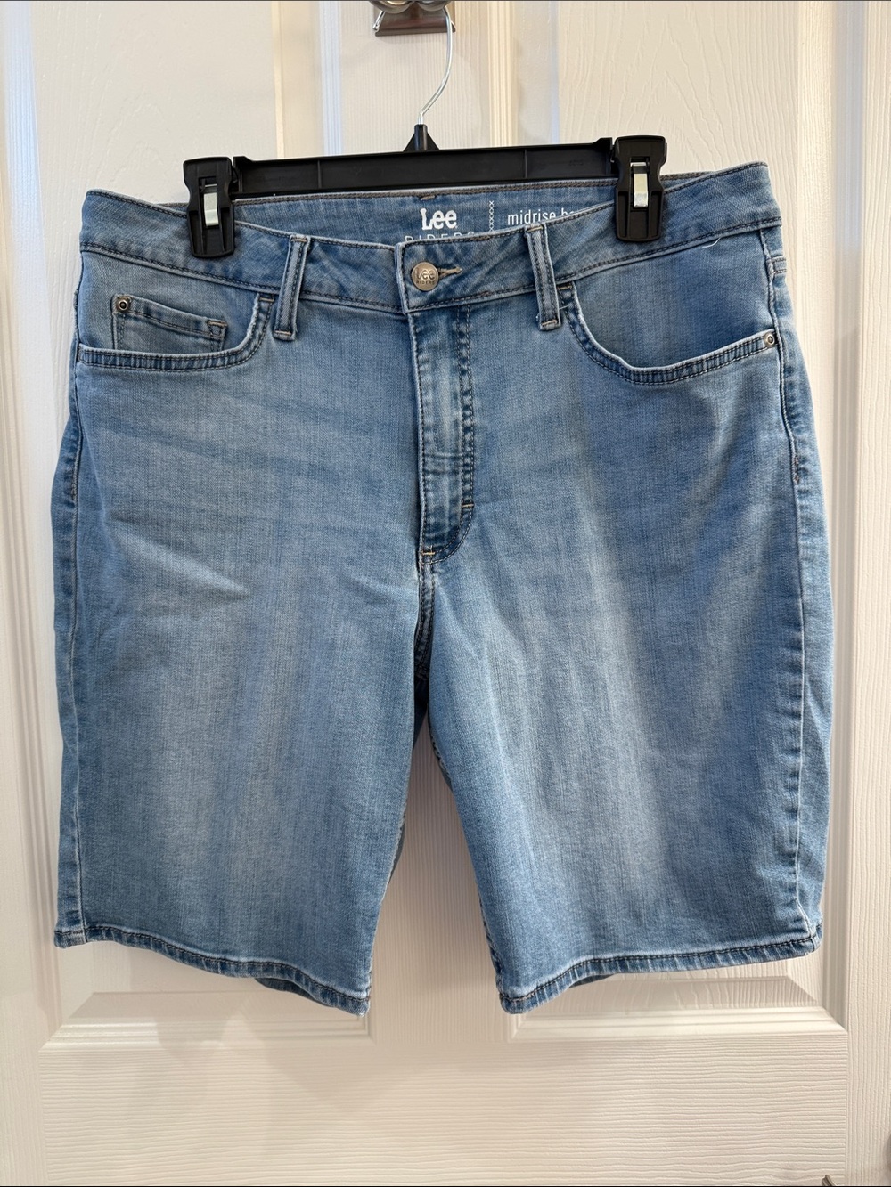 Lee Riders Light Wash Mid-Rise Denim Jean Shorts